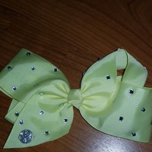 Yellow jojo bow